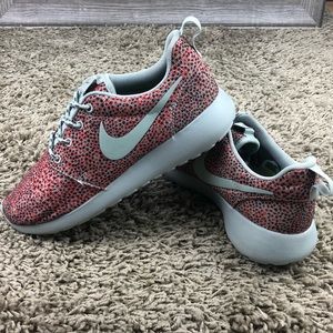 Nike Roshe Run Print Wmn 6.5